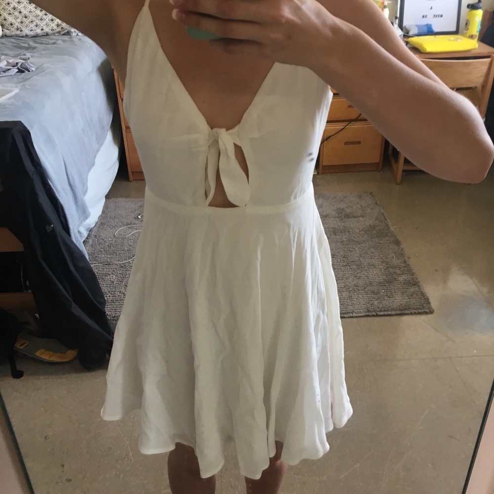 Lulu’s White front tie cut out dress